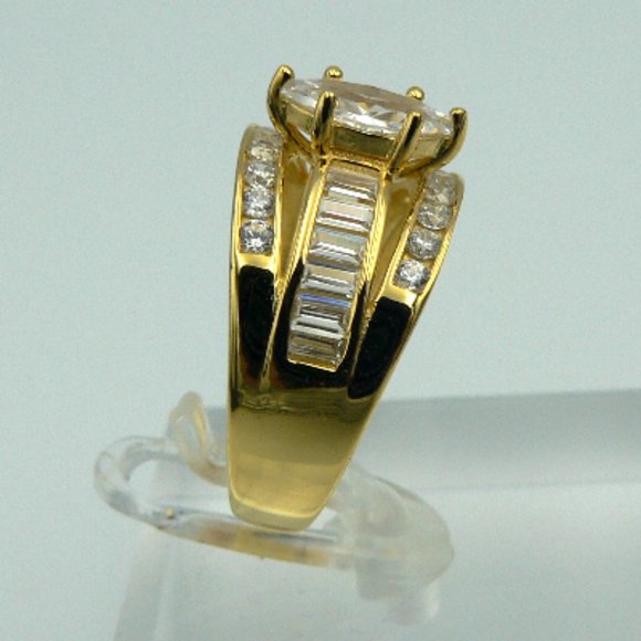 Sz 6.5 Simulated Diamond 3 Row Band Ring - Picture 2 of 6